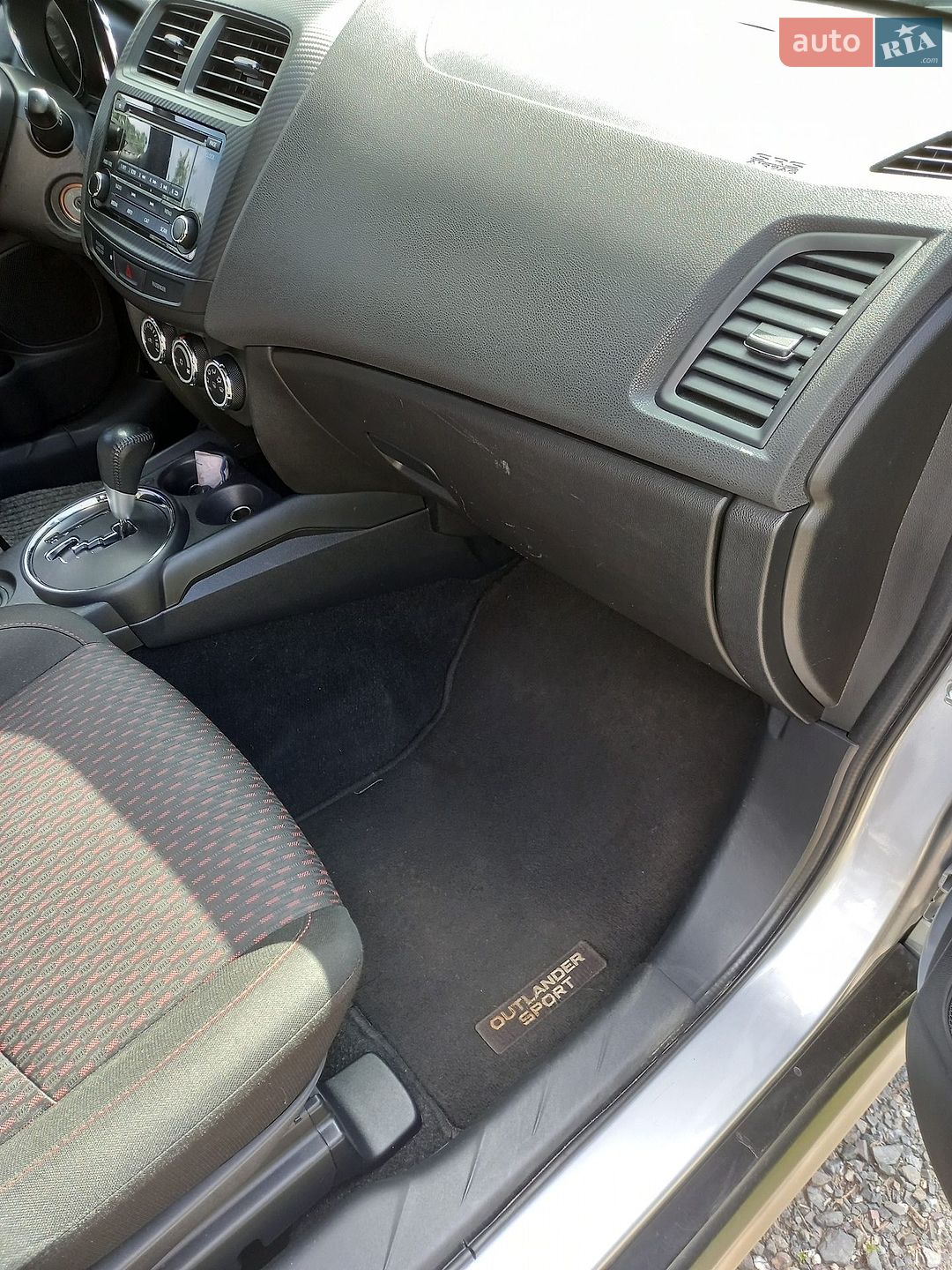 Mitsubishi Outlander Sport 2017 VIN JA4AP3AU7HZ061558 фото оголошення 19 з 52