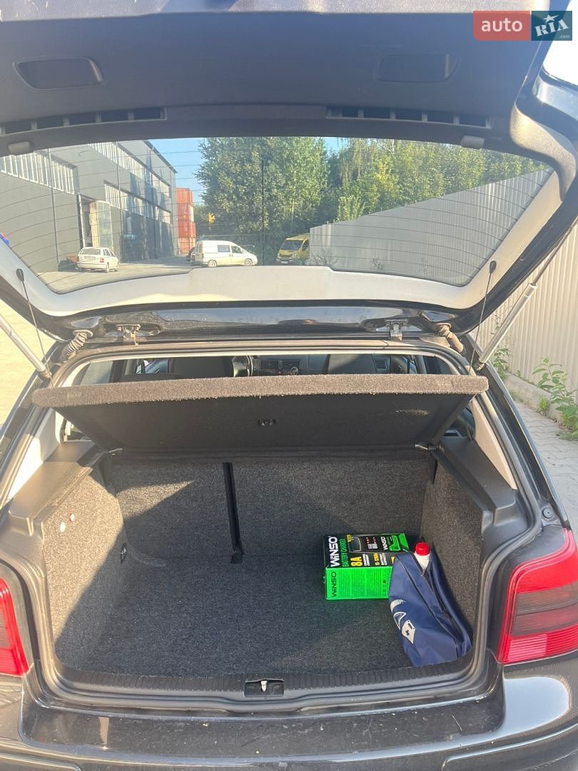 Volkswagen Golf 2000 VIN WVWZZZ1JZ1P345787 фото оголошення 28 з 38