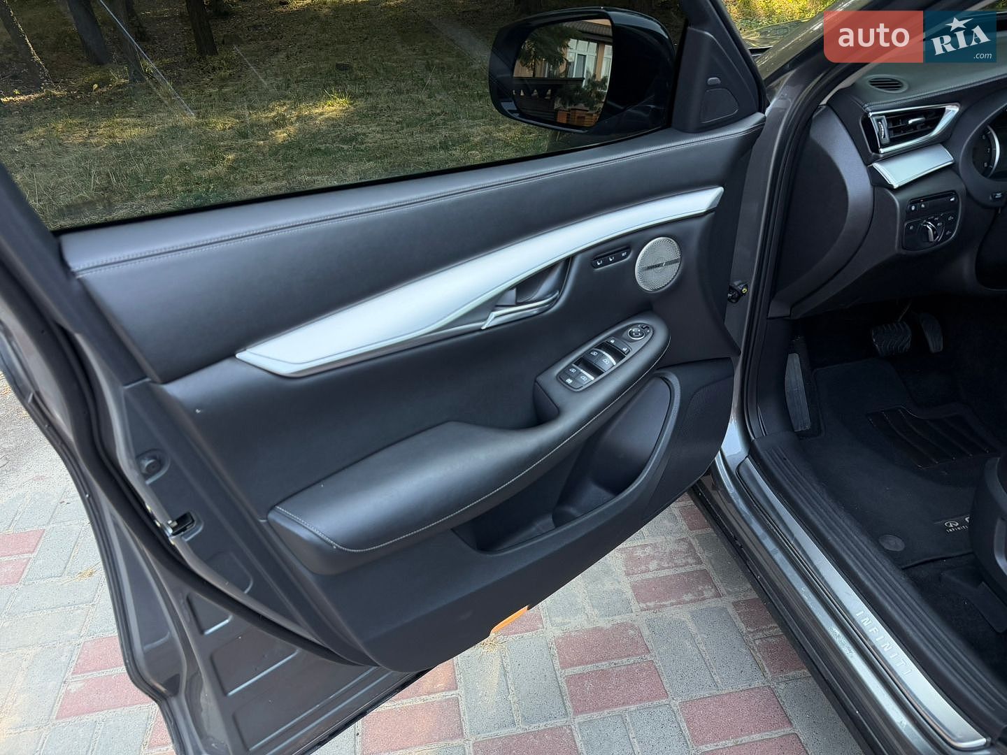 Infiniti QX50 2018 VIN 3PCAJ5M1XKF117042 фото оголошення 10 з 21