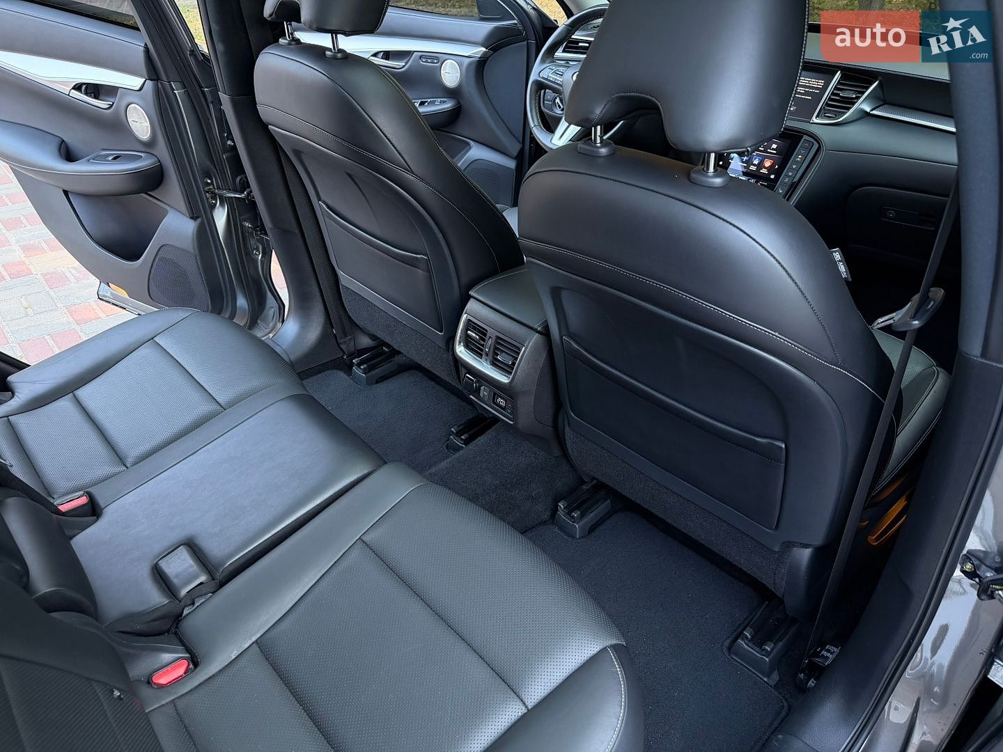 Infiniti QX50 2018 VIN 3PCAJ5M1XKF117042 фото оголошення 18 з 21