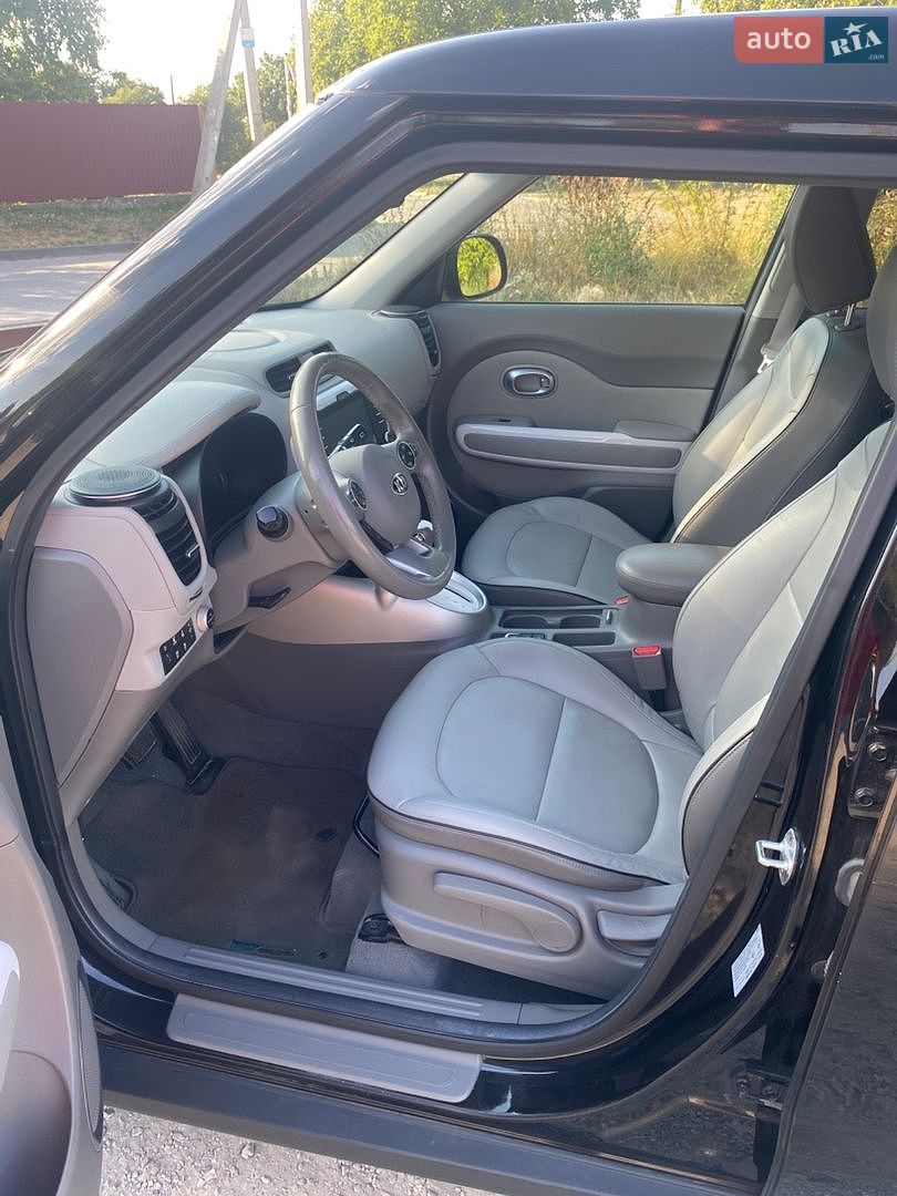 Kia Soul EV 2018 VIN KNAJX81EFJ7031776 фото оголошення 10 з 17