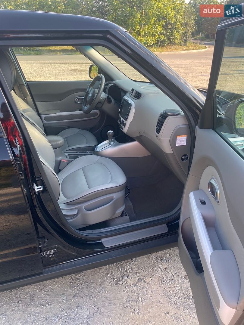 Kia Soul EV 2018 VIN KNAJX81EFJ7031776 фото оголошення 13 з 17