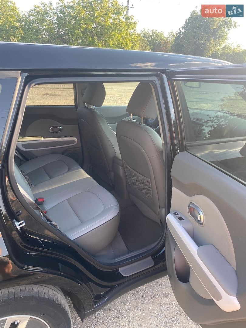 Kia Soul EV 2018 VIN KNAJX81EFJ7031776 фото оголошення 14 з 17