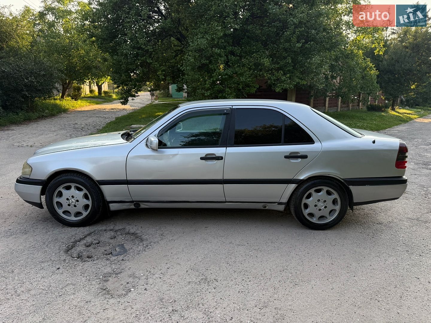 Mercedes-Benz C-Class 1996 VIN WDB2020181F469092 фото оголошення 3 з 16