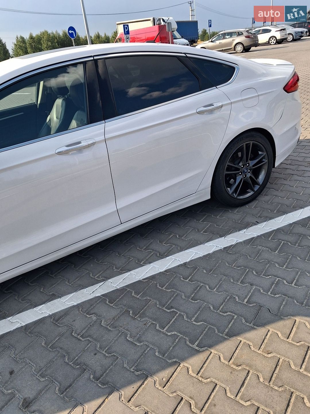 Ford Fusion 2016 VIN 3FA6P0D94HR100747 фото оголошення 4 з 8