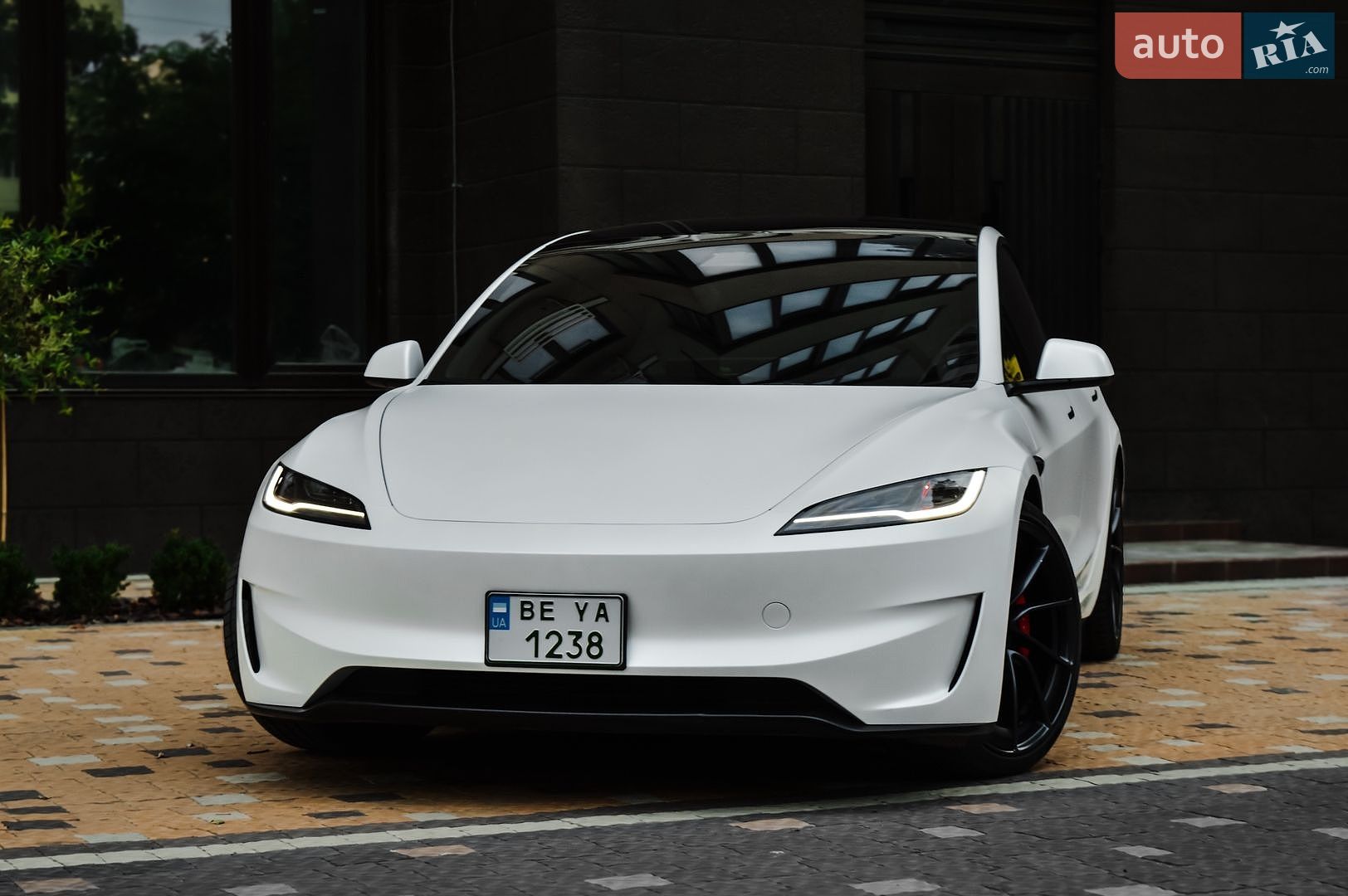 Tesla Model 3 2024 VIN 5YJ3E1ET6RF793245 фото оголошення 10 з 31