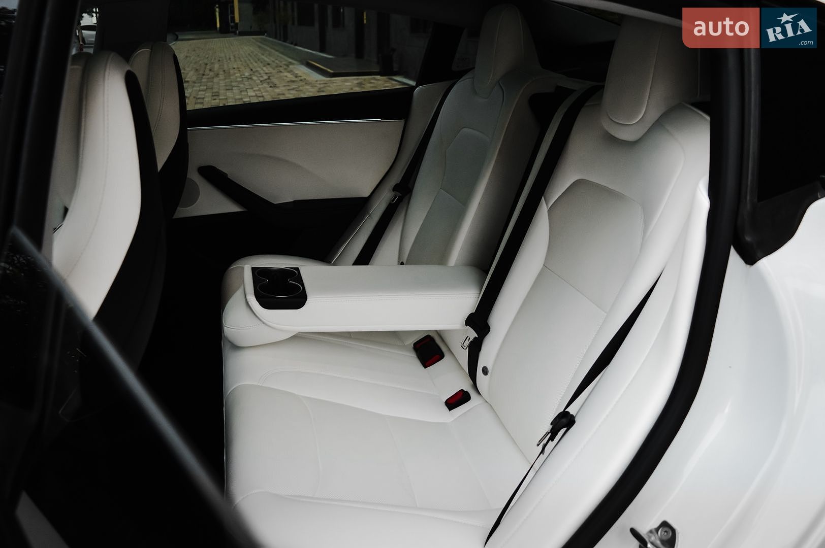 Tesla Model 3 2024 VIN 5YJ3E1ET6RF793245 фото оголошення 22 з 31