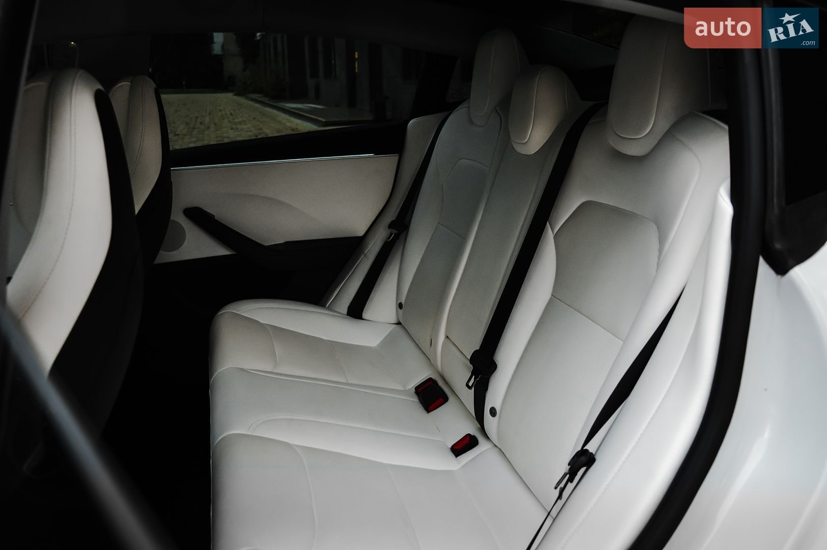 Tesla Model 3 2024 VIN 5YJ3E1ET6RF793245 фото оголошення 23 з 31