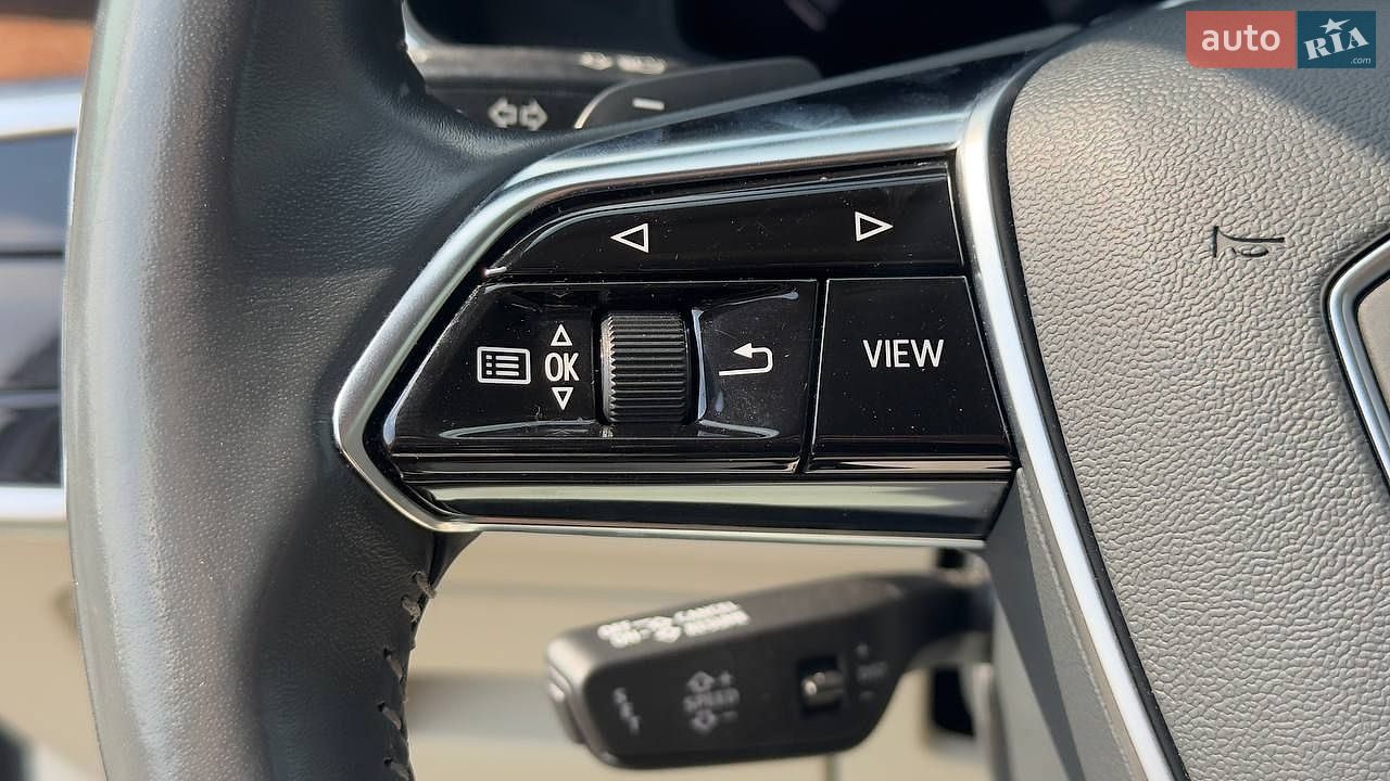 Audi A6 2018 VIN WAUL2AF27KN017421 фото оголошення 17 з 31