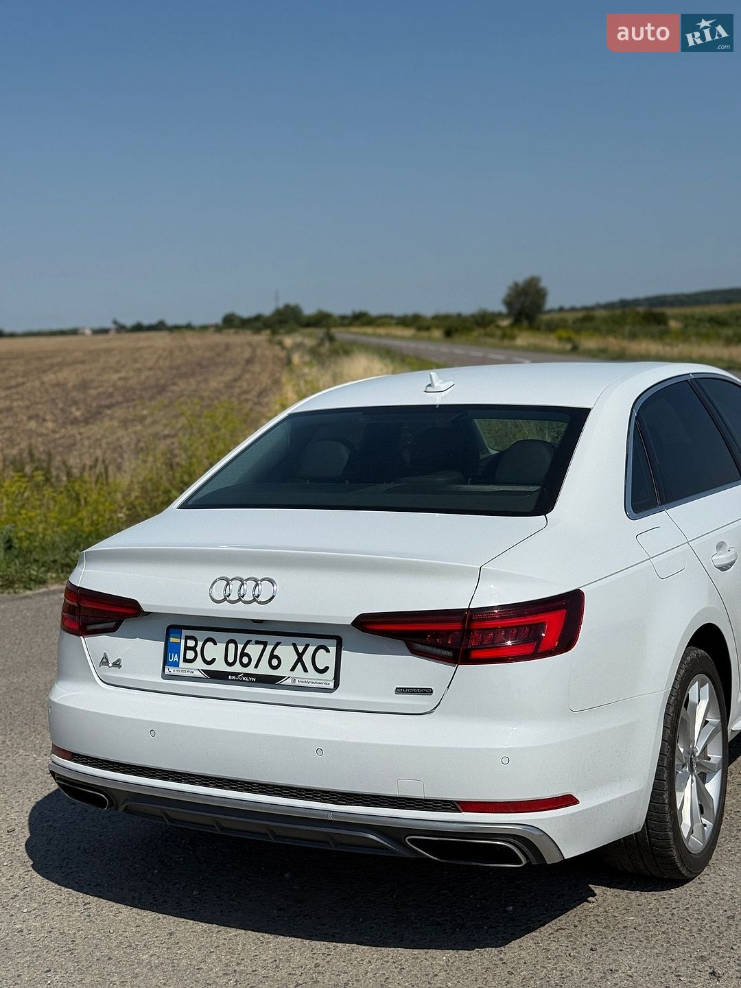 Audi A4 2019 VIN WAUENAF42KA095582 фото оголошення 2 з 28