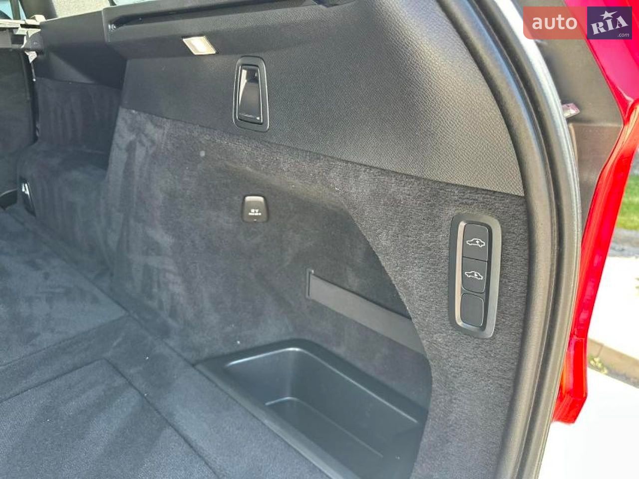 Volvo XC90 2021 VIN YV1LCK2VCN1799080 фото оголошення 8 з 12