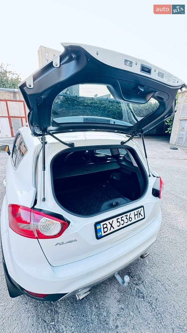 Ford Kuga 2012 VIN WF0RXXGCDRCY80404 фото оголошення 6 з 13
