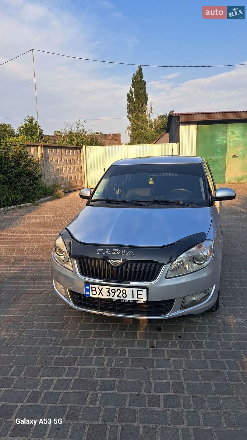 Skoda Fabia 2011 VIN TMBJJ65J0B3150729 фото оголошення 4 з 8
