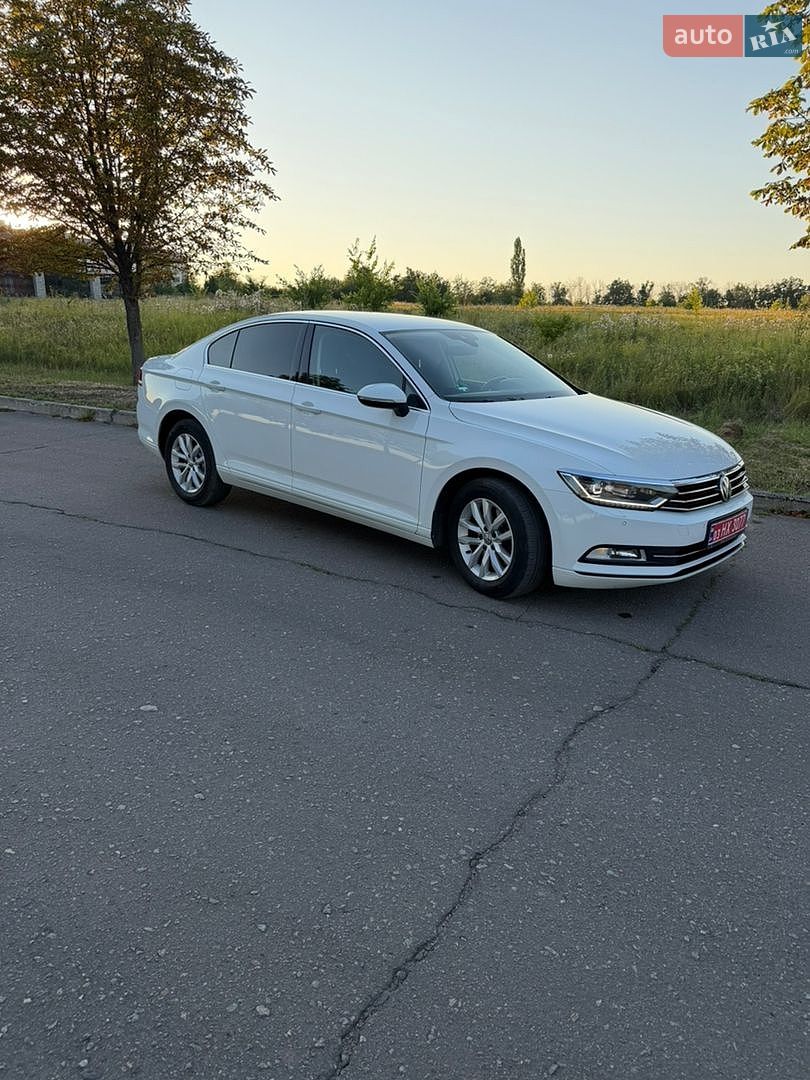 Volkswagen Passat 2017 VIN WVWZZZ3CZHE031744 фото оголошення 3 з 29