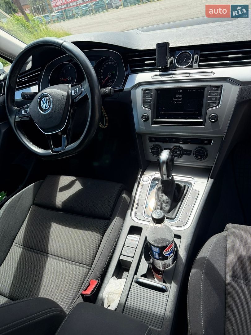 Volkswagen Passat 2017 VIN WVWZZZ3CZHE031744 фото оголошення 25 з 29