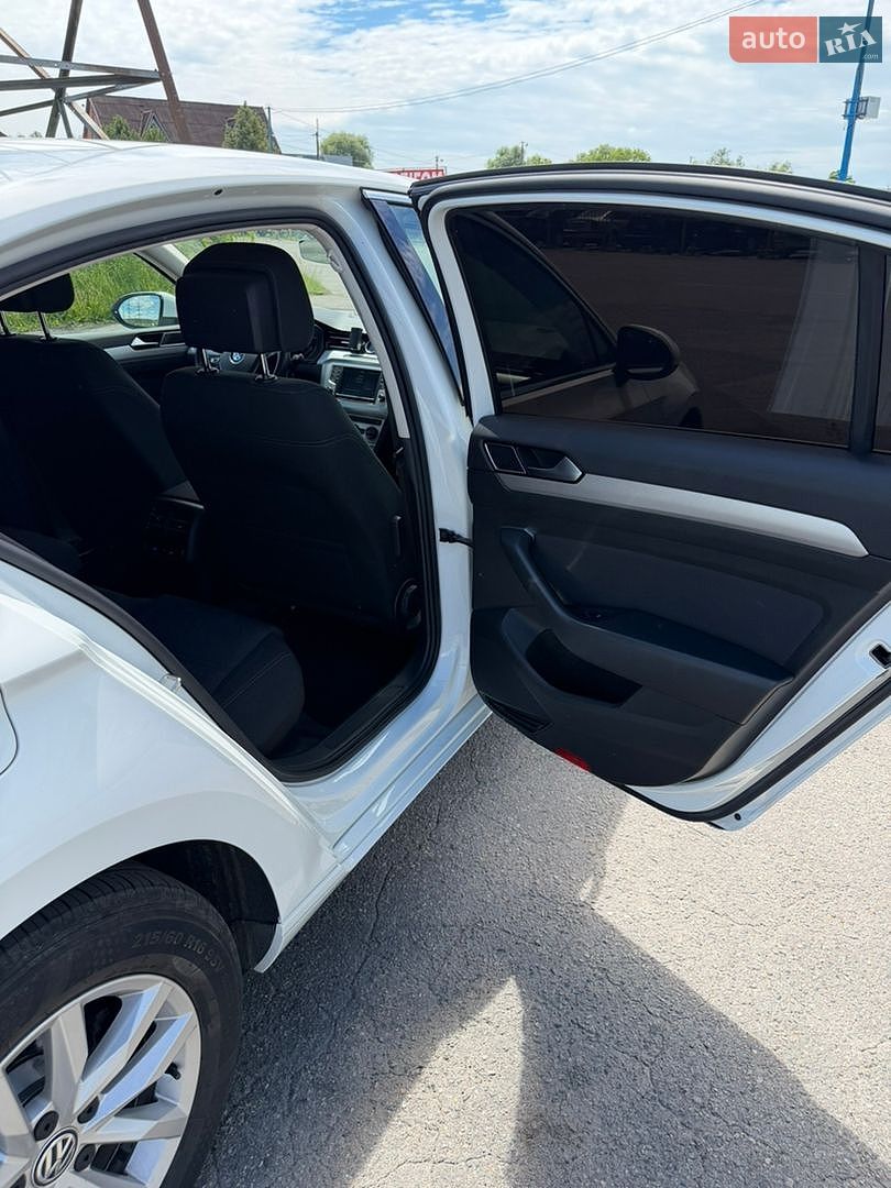 Volkswagen Passat 2017 VIN WVWZZZ3CZHE031744 фото оголошення 27 з 29