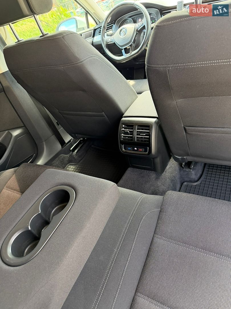 Volkswagen Passat 2017 VIN WVWZZZ3CZHE031744 фото оголошення 26 з 29