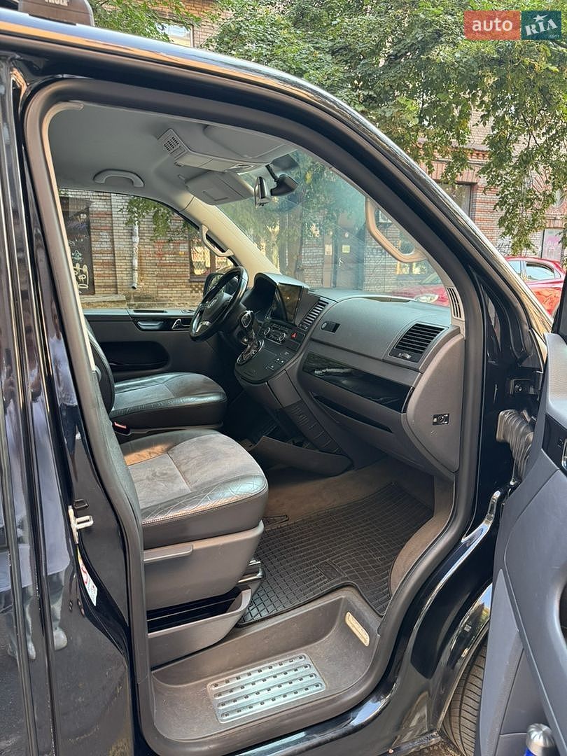 Volkswagen Multivan 2010 VIN WV2ZZZ7HZBH030205 фото оголошення 5 з 18