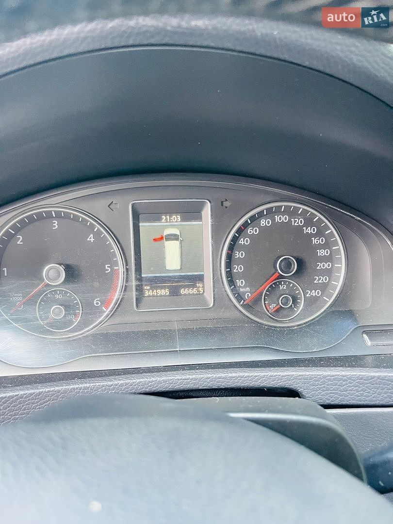 Volkswagen Multivan 2010 VIN WV2ZZZ7HZBH030205 фото оголошення 15 з 18