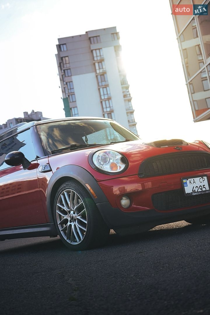 MINI Clubman 2009 VIN WMWMM3C59ATP94119 фото оголошення 2 з 12