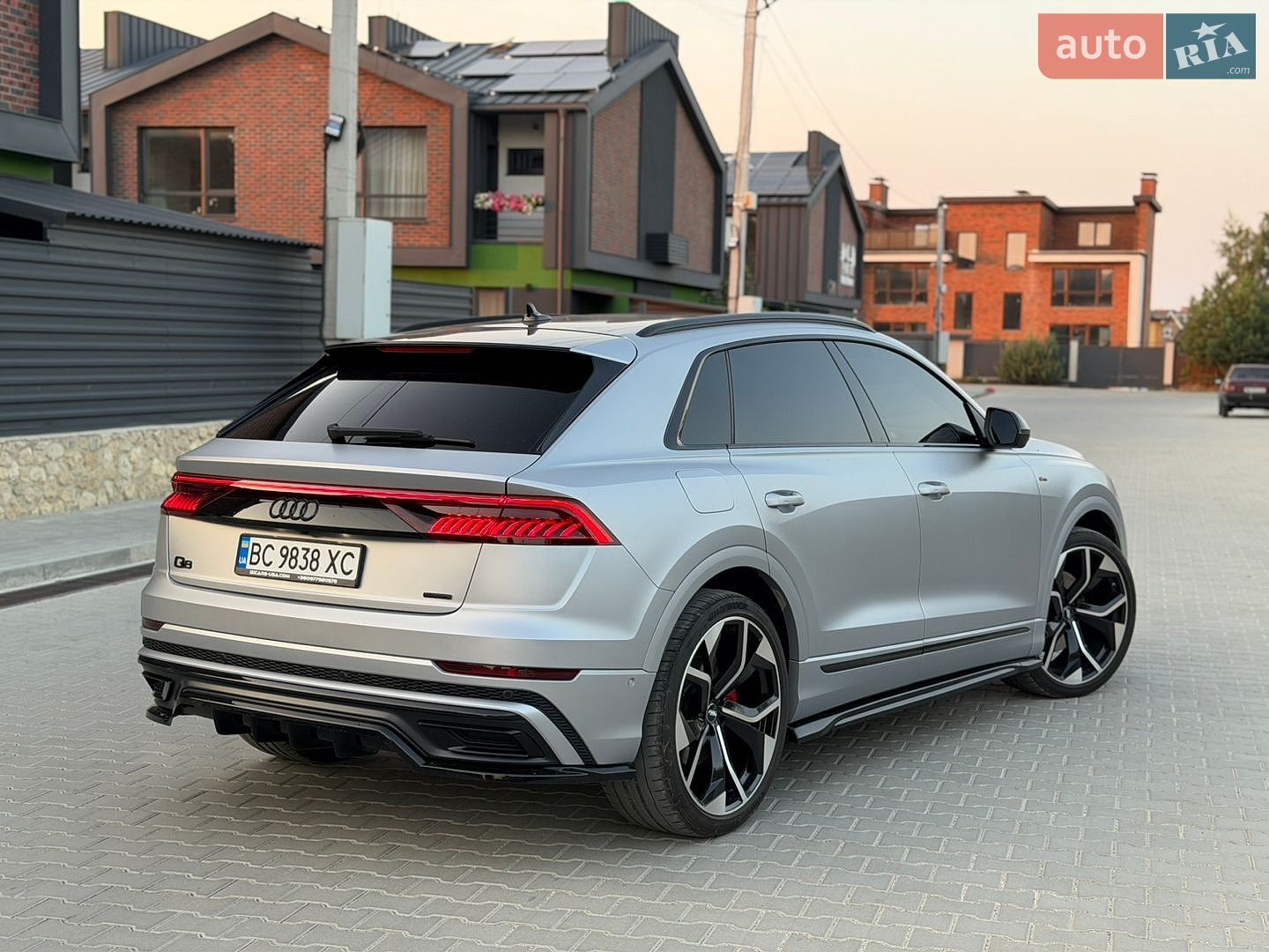 Audi Q8 2019 VIN WA1EVAF15KD036205 фото оголошення 11 з 55