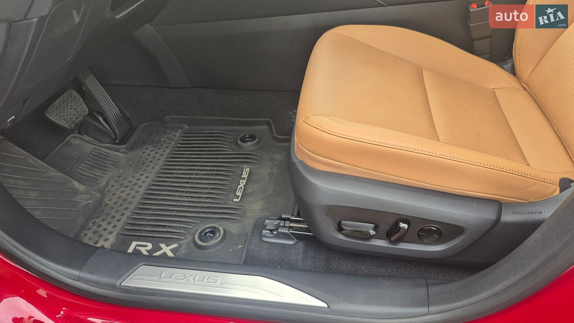 Lexus RX 2025 VIN 2T2BAMCA5SC108541 фото оголошення 12 з 33