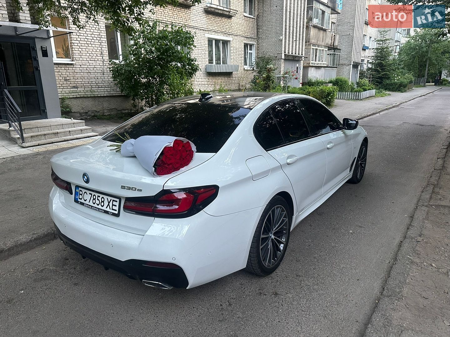 BMW 5 Series 2023 VIN WBA13AG07PCN57629 фото оголошення 8 з 30