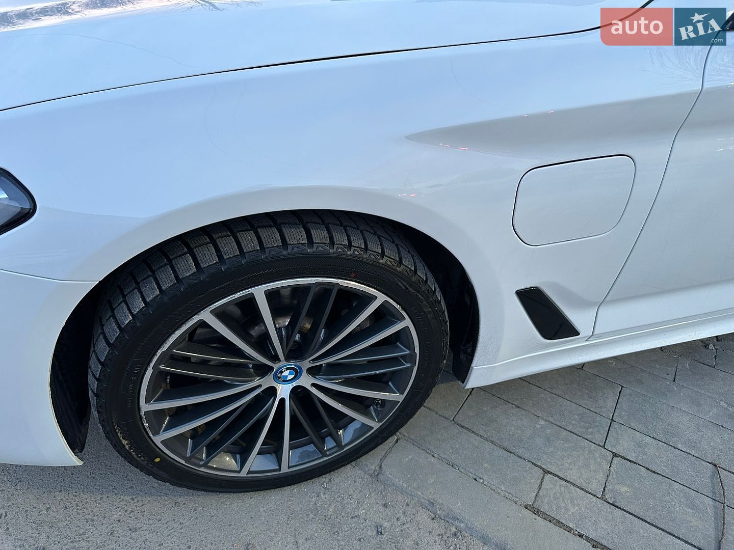 BMW 5 Series 2023 VIN WBA13AG07PCN57629 фото оголошення 18 з 30