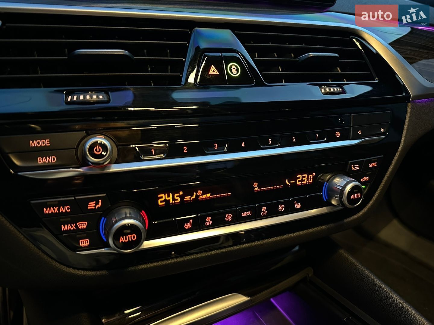 BMW 5 Series 2023 VIN WBA13AG07PCN57629 фото оголошення 27 з 30