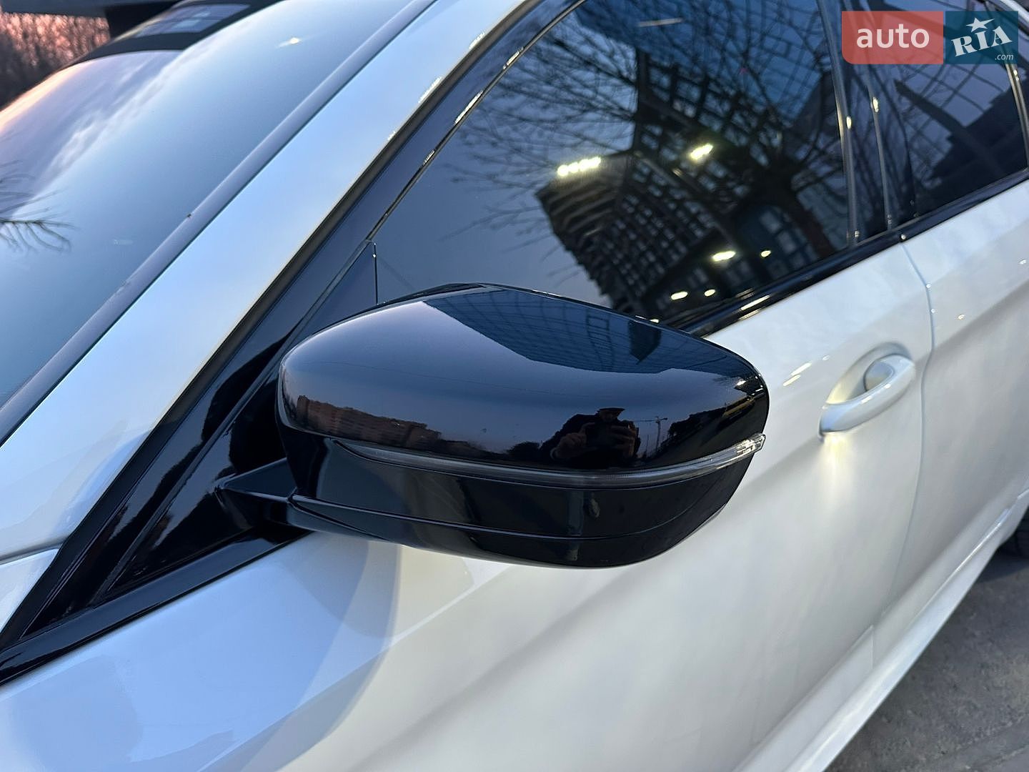 BMW 5 Series 2023 VIN WBA13AG07PCN57629 фото оголошення 7 з 30