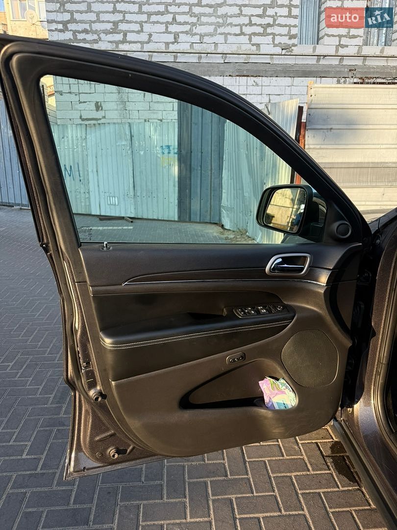 Jeep Grand Cherokee 2016 VIN 1C4RJEBG0GC336087 фото оголошення 5 з 17