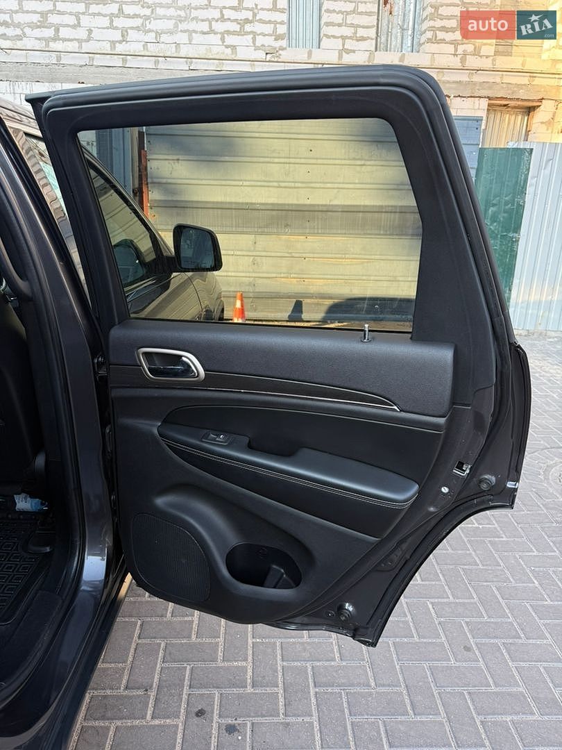 Jeep Grand Cherokee 2016 VIN 1C4RJEBG0GC336087 фото оголошення 9 з 17