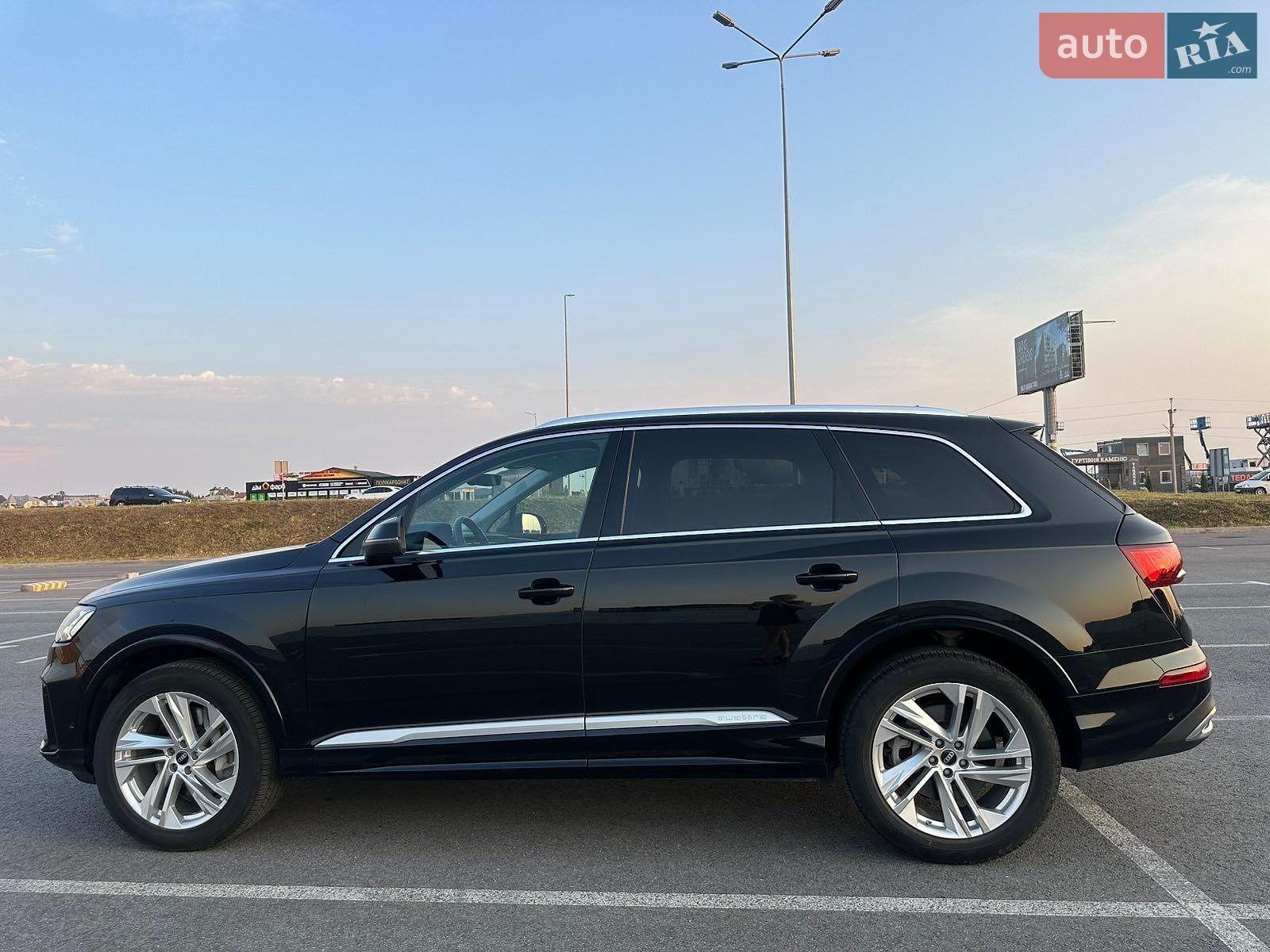 Audi Q7 2022 VIN WA1LXBF74PD009824 фото оголошення 13 з 80