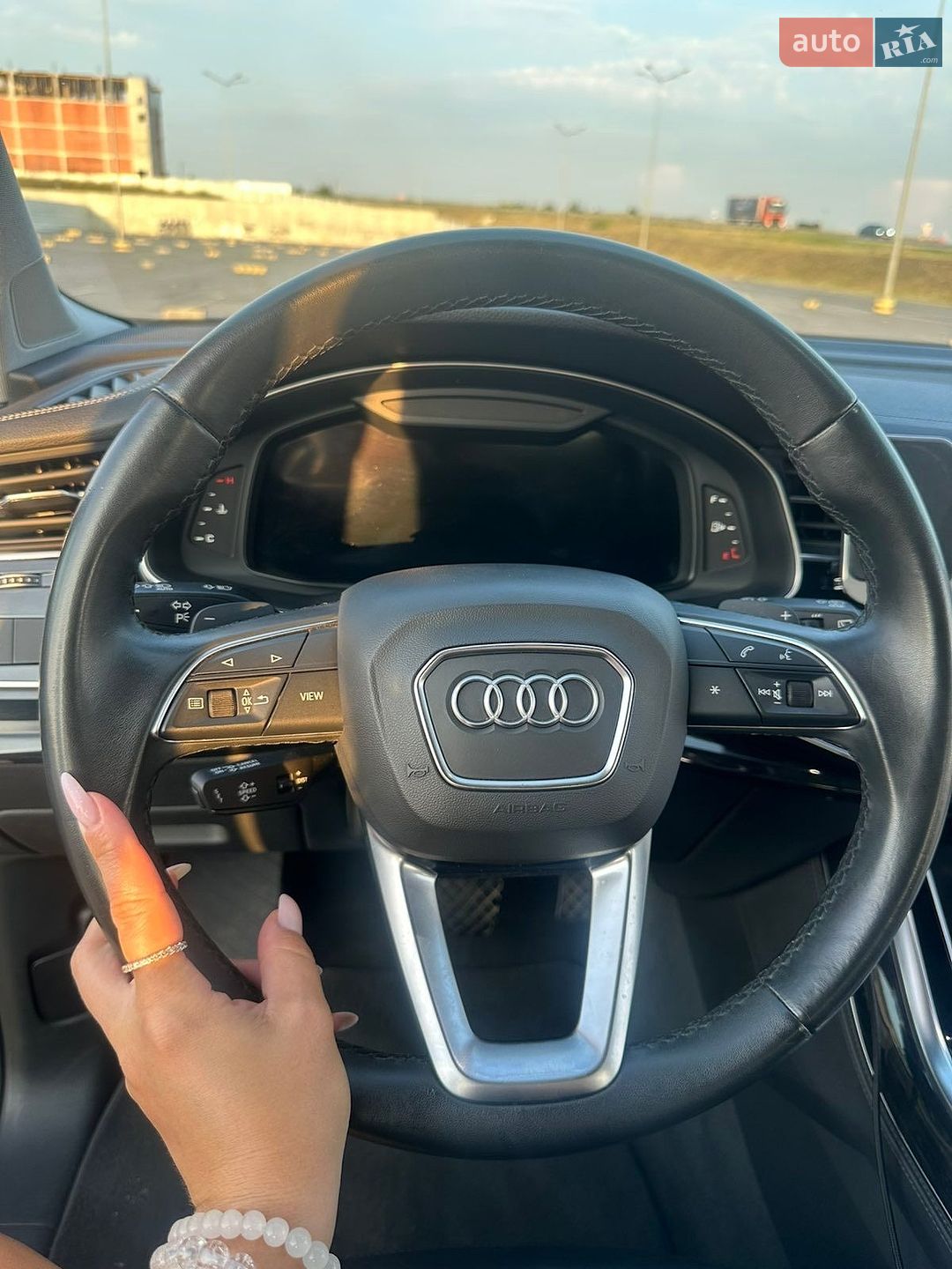 Audi Q7 2022 VIN WA1LXBF74PD009824 фото оголошення 28 з 80