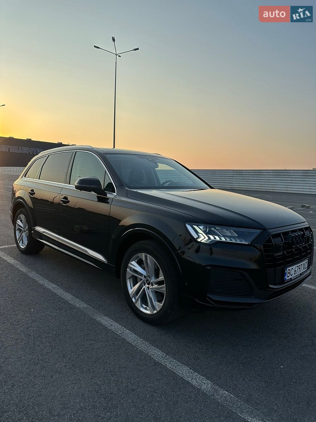 Audi Q7 2022 VIN WA1LXBF74PD009824 фото оголошення 35 з 80