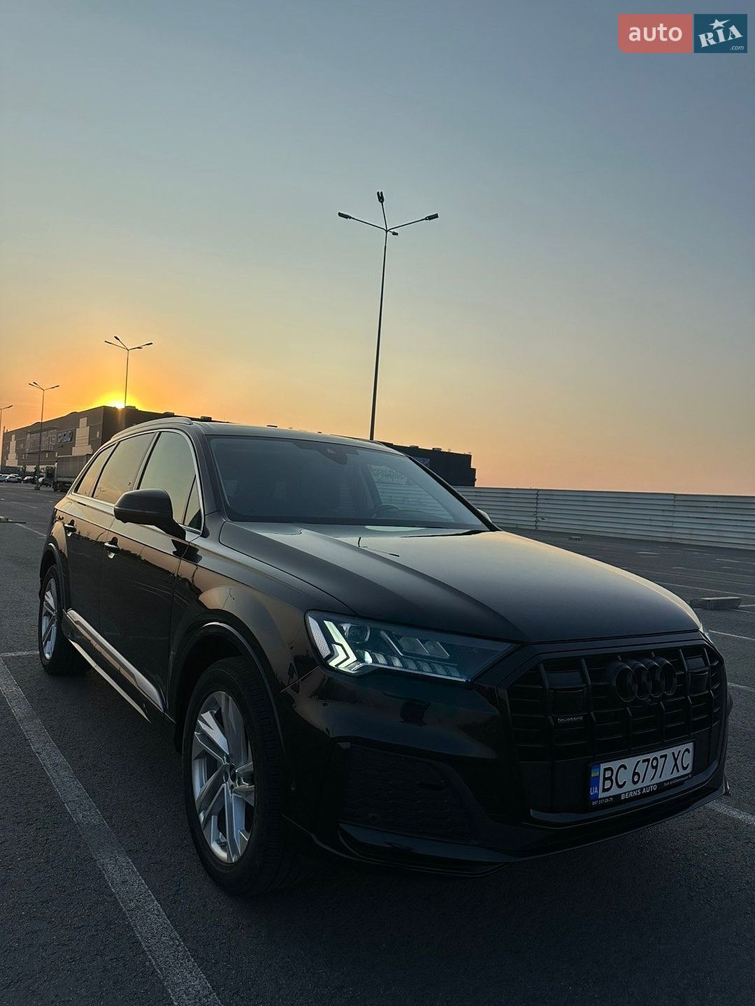 Audi Q7 2022 VIN WA1LXBF74PD009824 фото оголошення 37 з 80