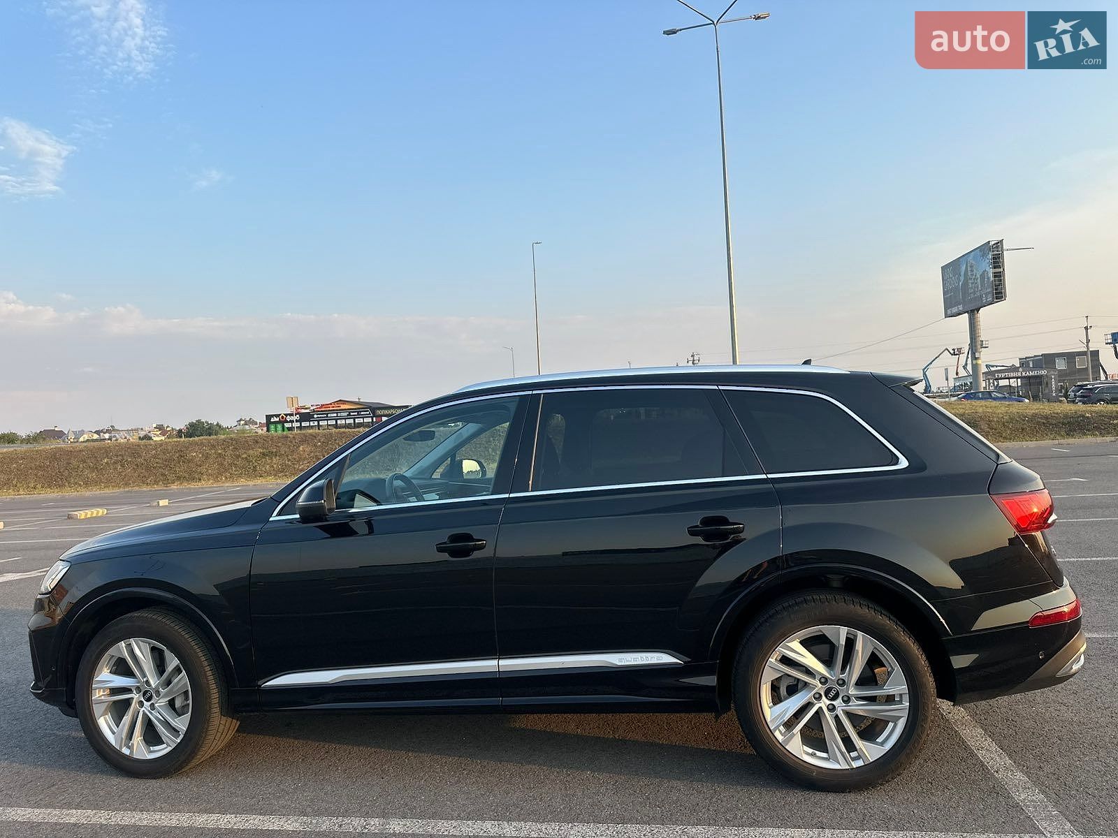 Audi Q7 2022 VIN WA1LXBF74PD009824 фото оголошення 38 з 80
