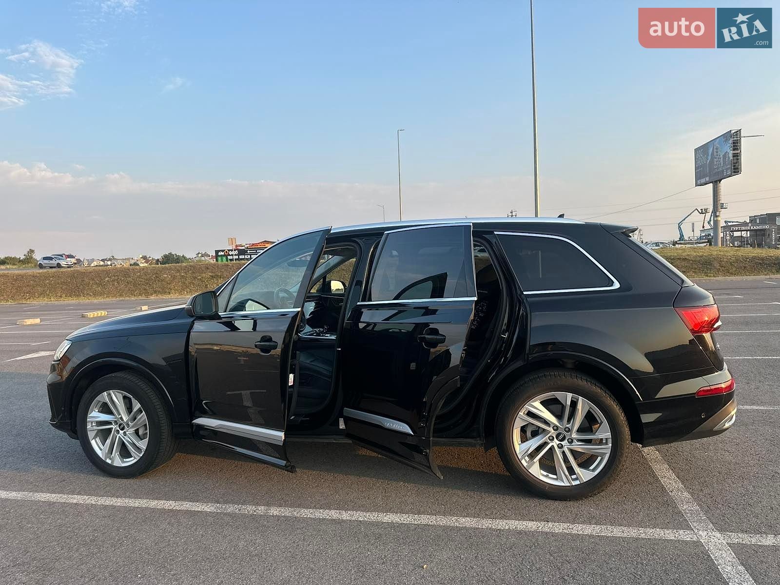 Audi Q7 2022 VIN WA1LXBF74PD009824 фото оголошення 47 з 80