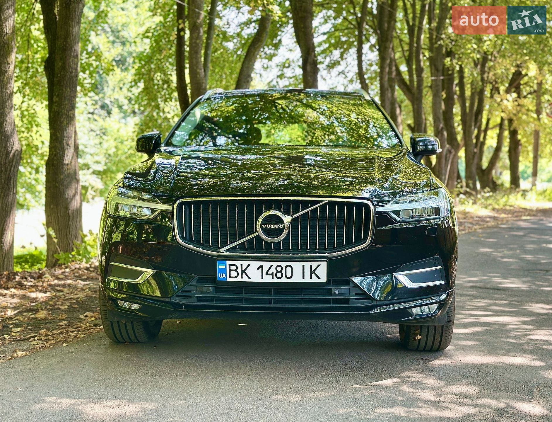 Volvo XC60 2018 VIN YV1UZ68UCK1198331 фото оголошення 10 з 19