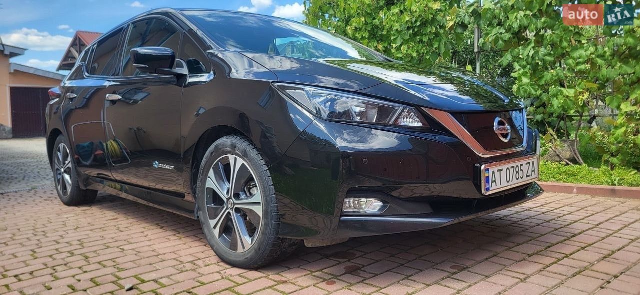 Nissan Leaf 2018 VIN SJNFAAZE1U0013475 фото оголошення 3 з 46