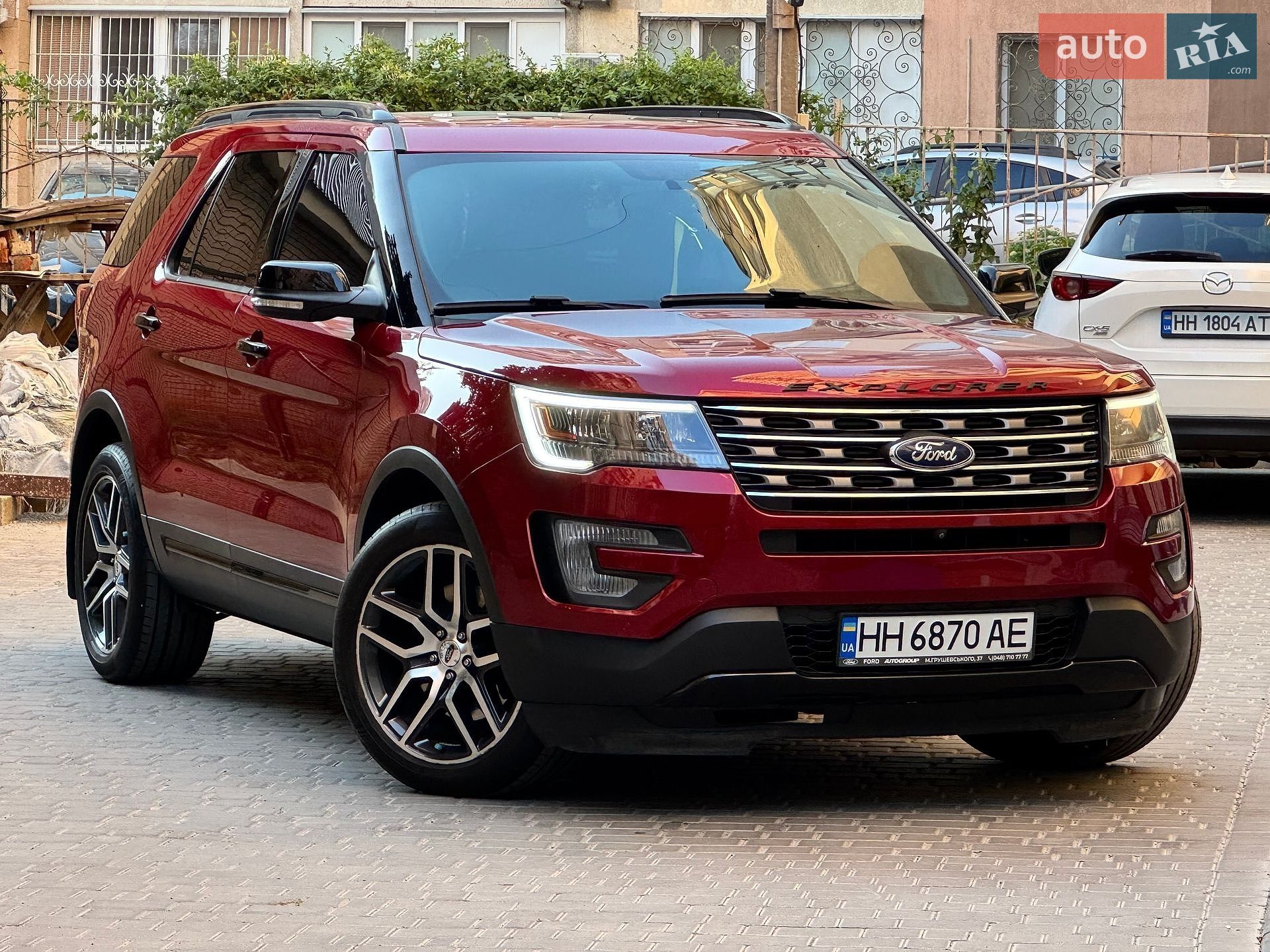 Ford Explorer 2017 VIN 1FM5K8GT1HGC19532 фото оголошення 2 з 28