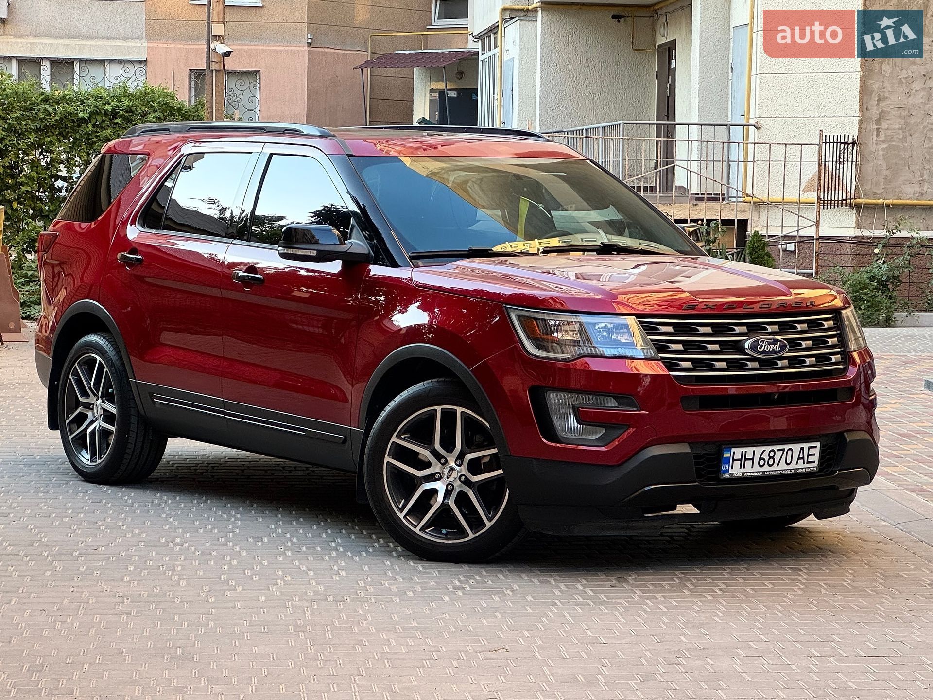 Ford Explorer 2017 VIN 1FM5K8GT1HGC19532 фото оголошення 5 з 28