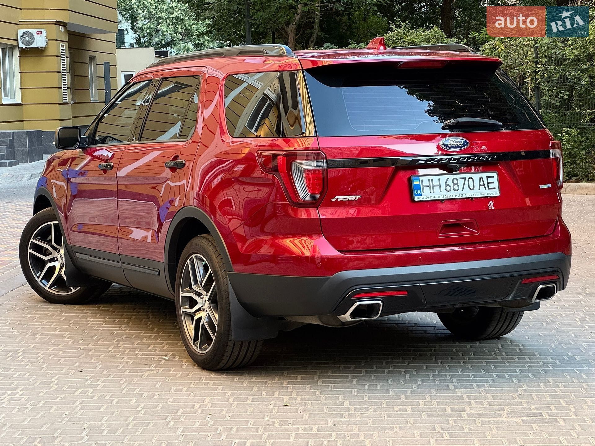 Ford Explorer 2017 VIN 1FM5K8GT1HGC19532 фото оголошення 8 з 28