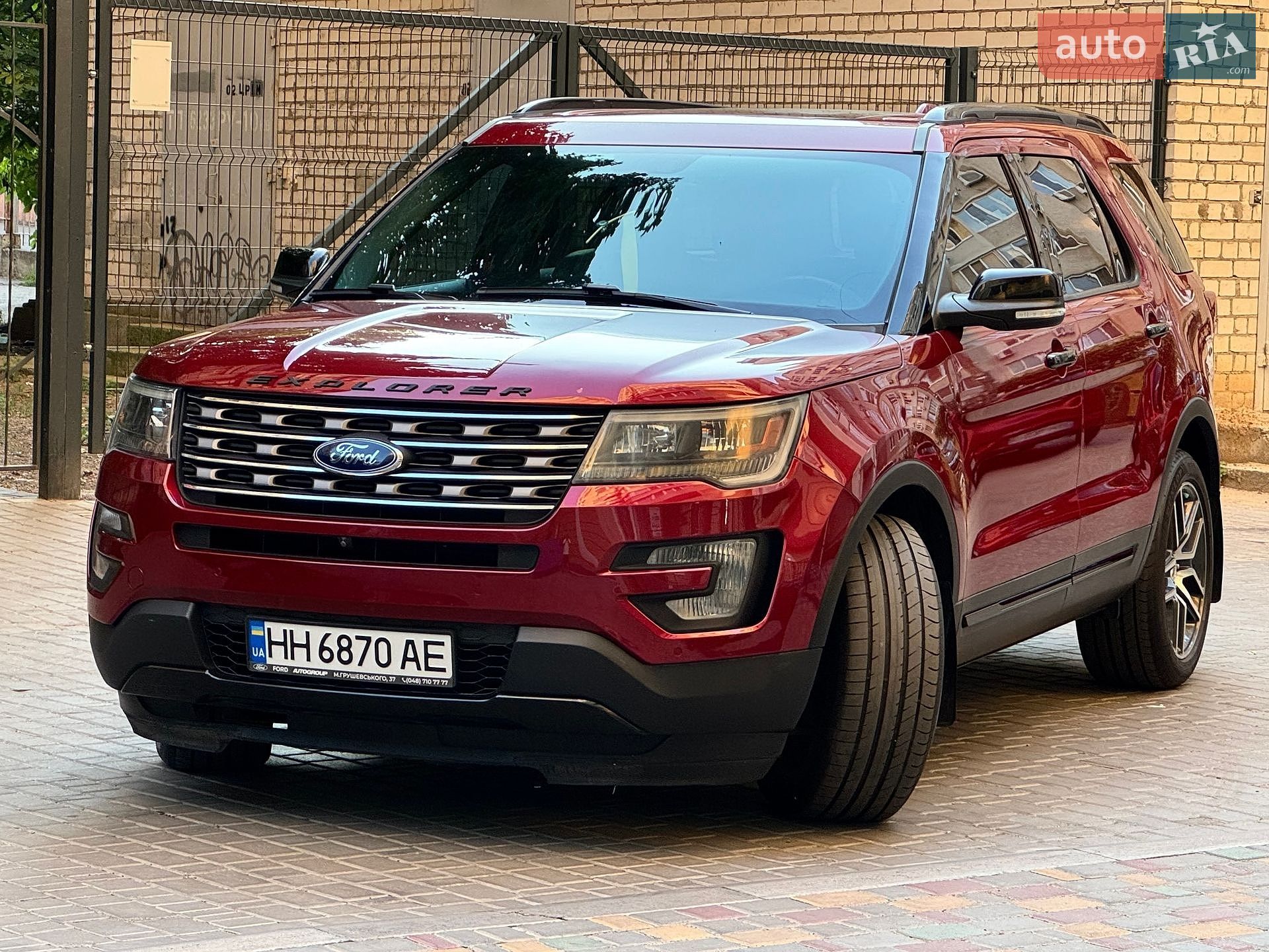 Ford Explorer 2017 VIN 1FM5K8GT1HGC19532 фото оголошення 10 з 28