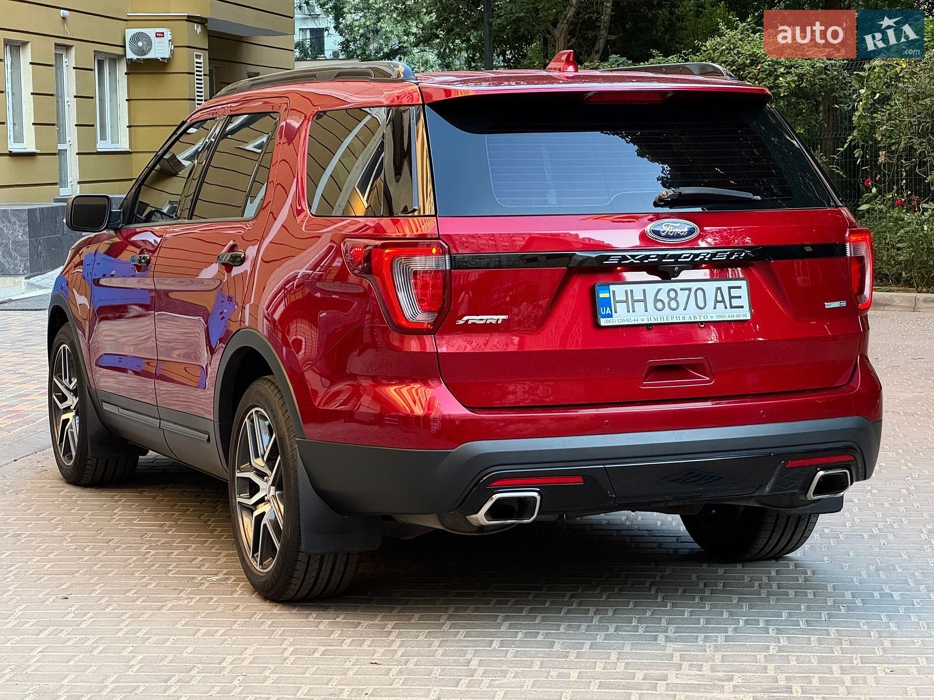 Ford Explorer 2017 VIN 1FM5K8GT1HGC19532 фото оголошення 12 з 28