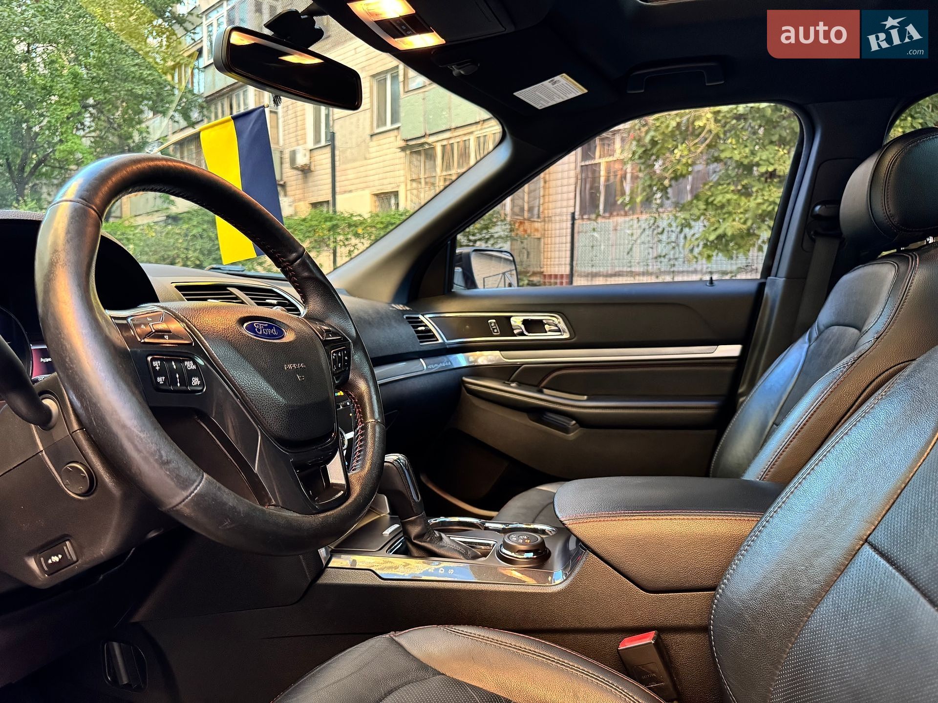 Ford Explorer 2017 VIN 1FM5K8GT1HGC19532 фото оголошення 20 з 28