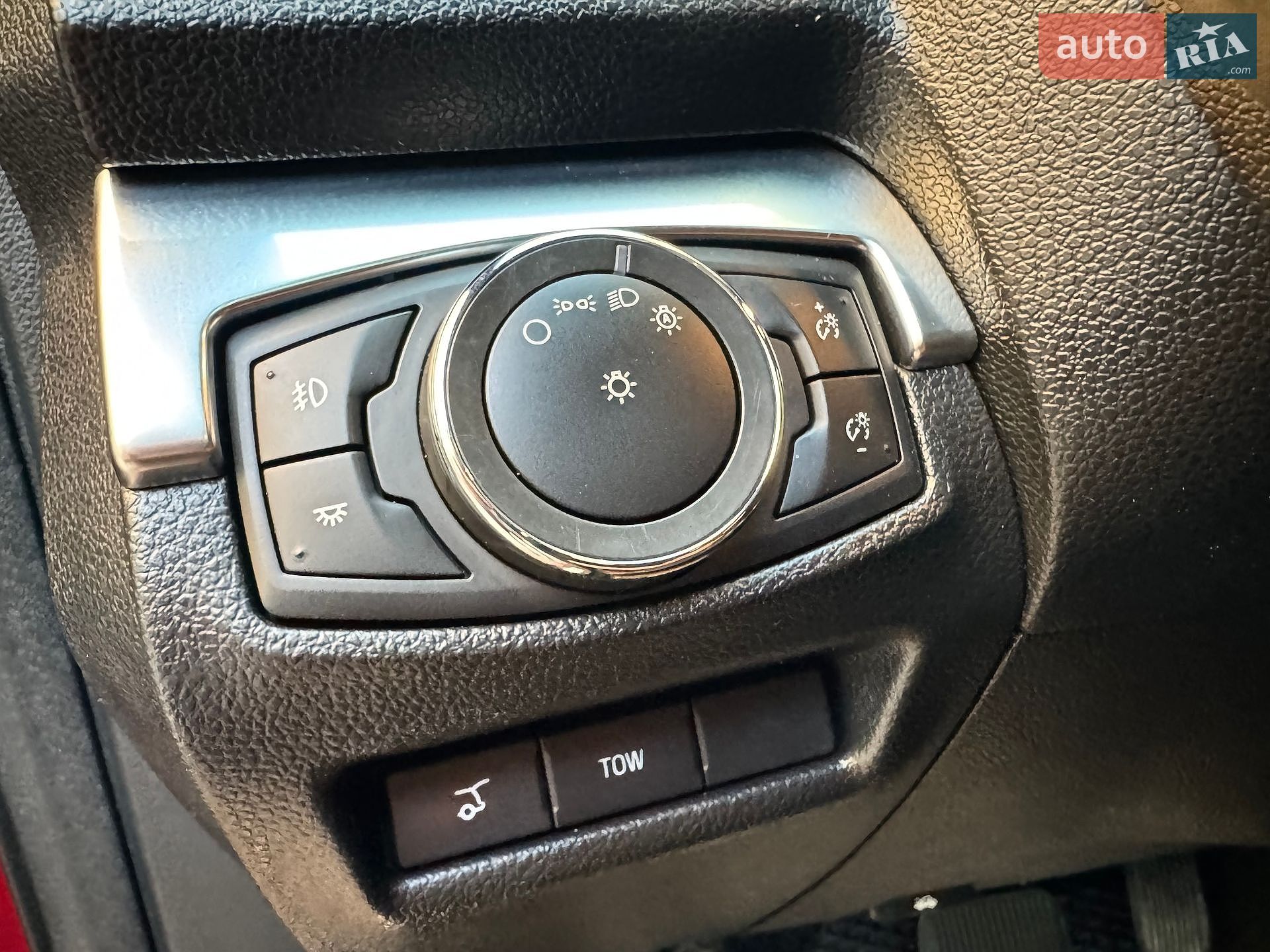 Ford Explorer 2017 VIN 1FM5K8GT1HGC19532 фото оголошення 26 з 28