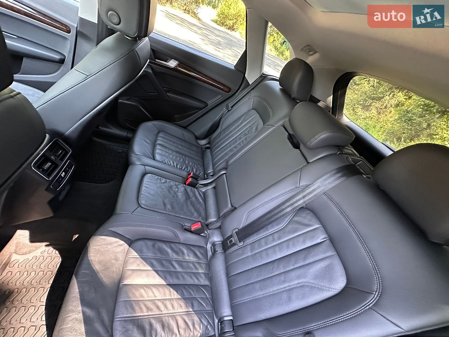 Audi Q5 2017 VIN WA1ANAFY3J2014046 фото оголошення 26 з 40