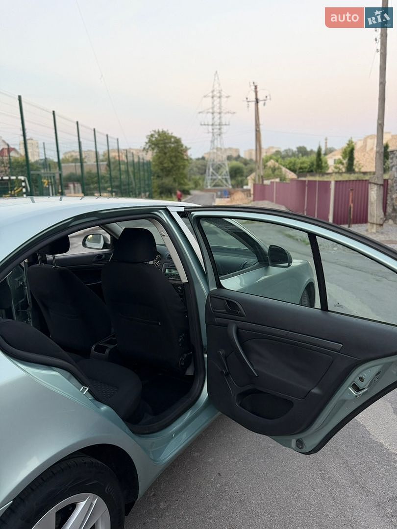 Skoda Octavia 2009 VIN TMBDA61Z492052084 фото оголошення 37 з 53