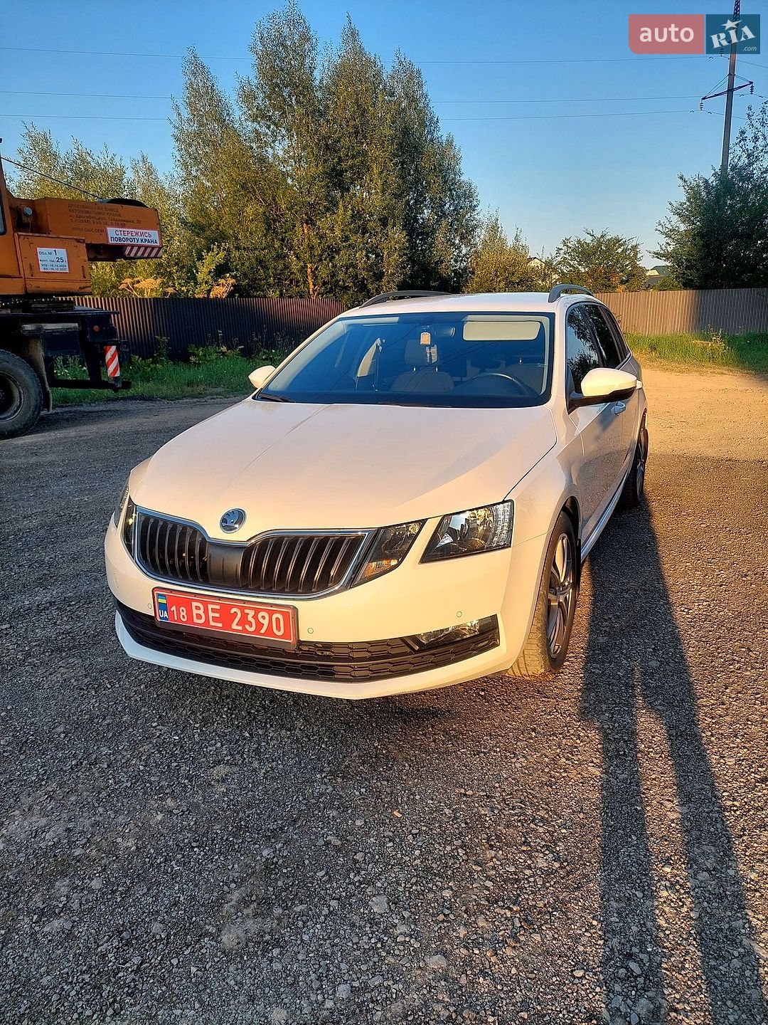 Skoda Octavia 2018 VIN TMBLG7NE9K0061968 фото оголошення 2 з 40
